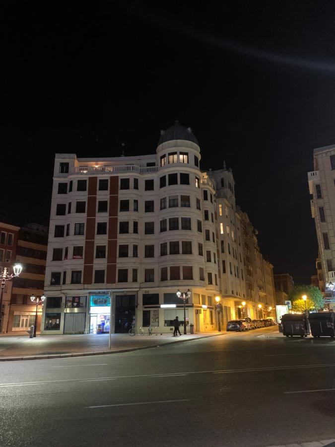 Mirando A La Catedral Desde Plaza Vega Διαμέρισμα Burgo Εξωτερικό φωτογραφία